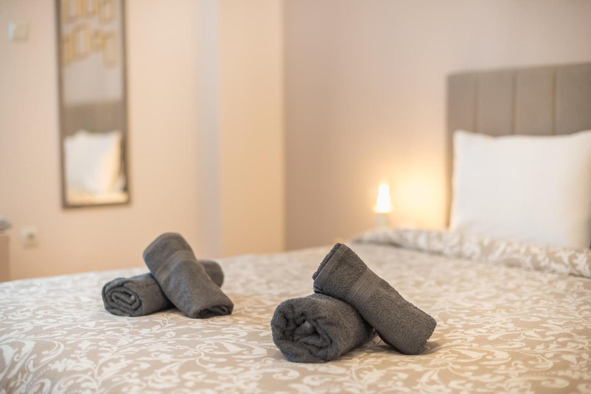 Golden Comfort By Greece Apartments Athena Bagian luar foto